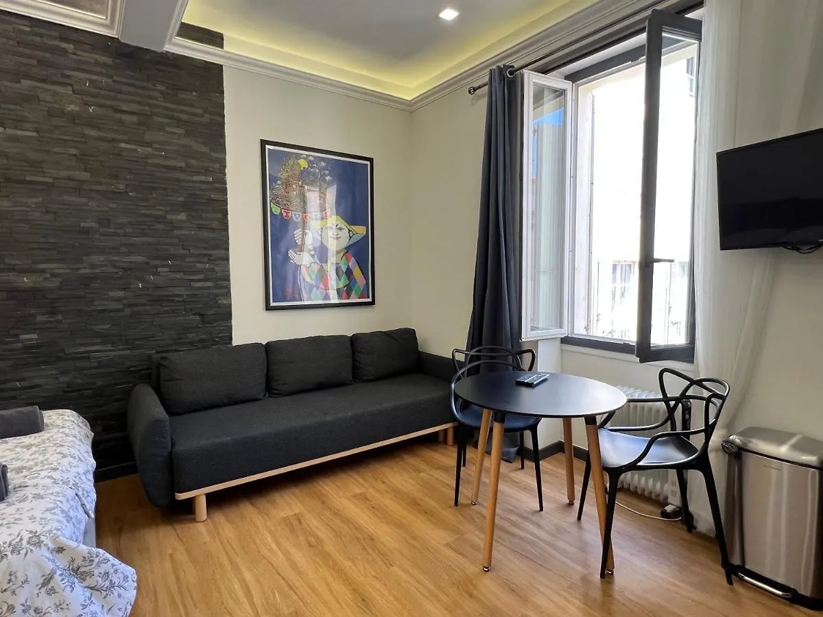 Newly Renovated Luxury Suite In The Center Of Cannes France